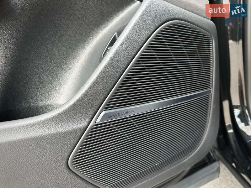 Внедорожник / Кроссовер Audi SQ8 2025 в Киеве