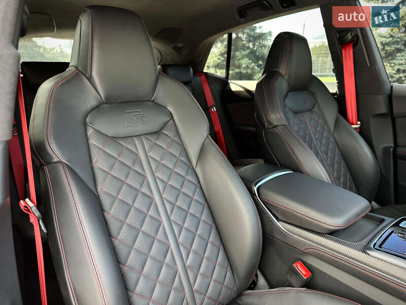 Внедорожник / Кроссовер Audi SQ8 2025 в Киеве