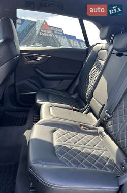 Внедорожник / Кроссовер Audi SQ8 2021 в 