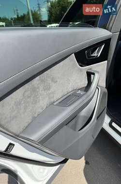 Внедорожник / Кроссовер Audi SQ8 2021 в 