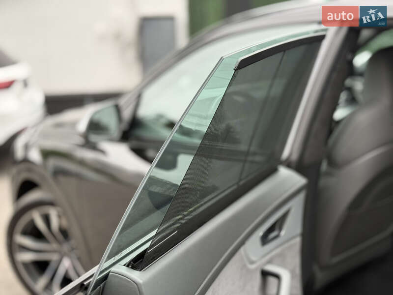 Внедорожник / Кроссовер Audi SQ8 2021 в Киеве