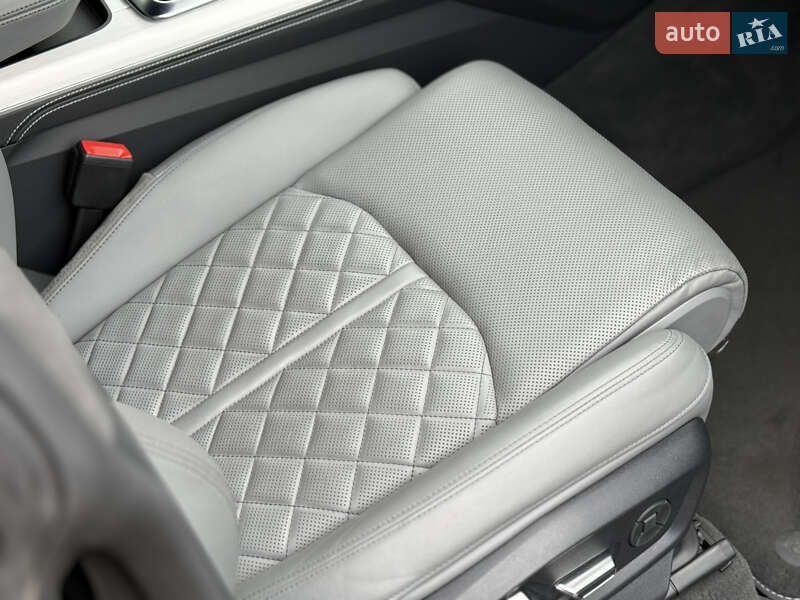 Внедорожник / Кроссовер Audi SQ8 2021 в Киеве