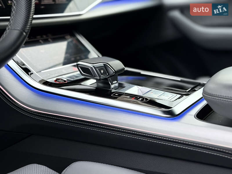 Внедорожник / Кроссовер Audi SQ8 2021 в Киеве