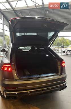 Внедорожник / Кроссовер Audi SQ8 2021 в 