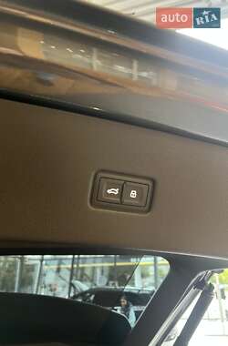 Внедорожник / Кроссовер Audi SQ8 2021 в 