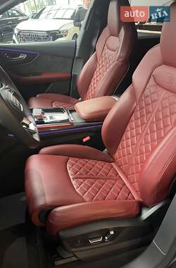 Внедорожник / Кроссовер Audi SQ8 2021 в 
