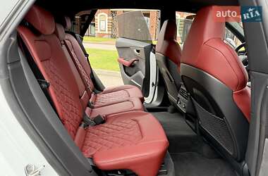 Внедорожник / Кроссовер Audi SQ8 2024 в 