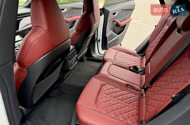 Внедорожник / Кроссовер Audi SQ8 2024 в 