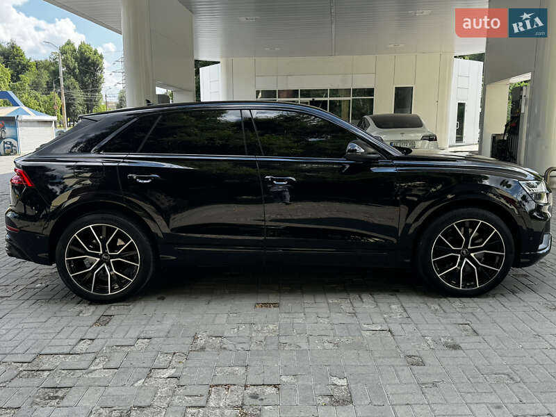 Позашляховик / Кросовер Audi SQ8 2021 в Дніпрі
