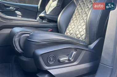 Внедорожник / Кроссовер Audi SQ8 2020 в 