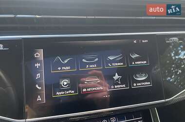 Позашляховик / Кросовер Audi SQ8 2021 в 