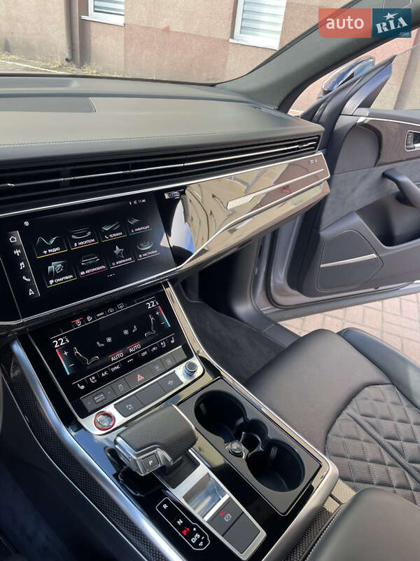 Внедорожник / Кроссовер Audi SQ8 2021 в Киеве