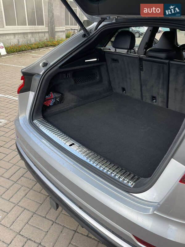 Внедорожник / Кроссовер Audi SQ8 2021 в Киеве