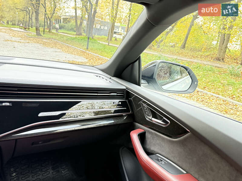 Внедорожник / Кроссовер Audi SQ8 2021 в Тернополе