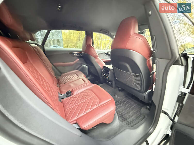 Внедорожник / Кроссовер Audi SQ8 2021 в Тернополе