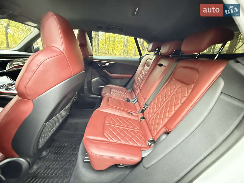 Внедорожник / Кроссовер Audi SQ8 2021 в Тернополе