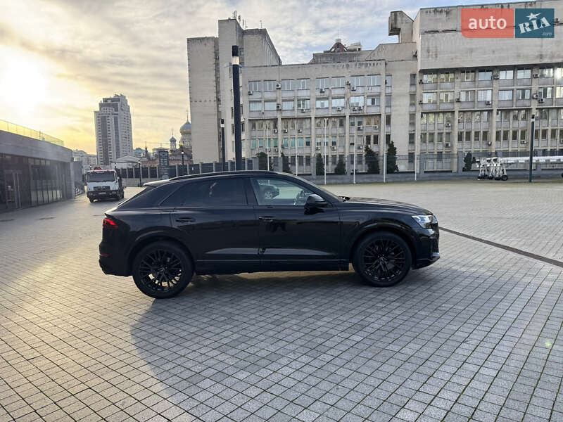 Позашляховик / Кросовер Audi SQ8 2023 в Києві фото 8 Позашляховик / Кросовер Audi SQ8 2023 в Києві