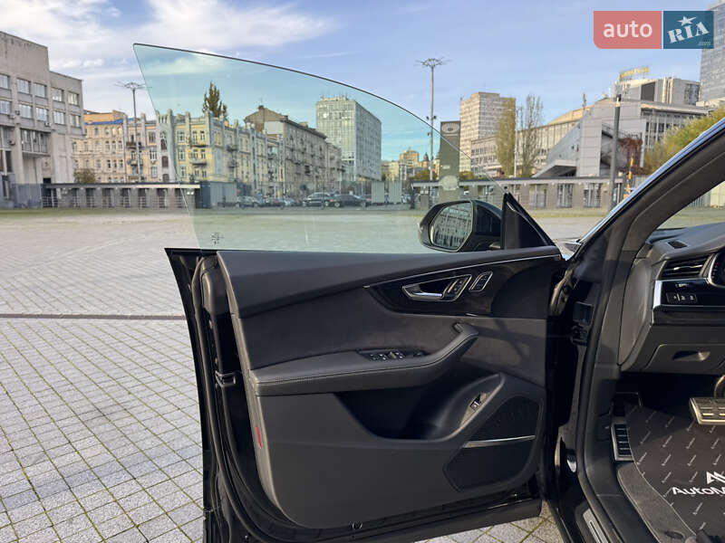 Позашляховик / Кросовер Audi SQ8 2023 в Києві фото 11 Позашляховик / Кросовер Audi SQ8 2023 в Києві