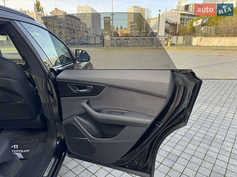 Позашляховик / Кросовер Audi SQ8 2023 в Києві фото 30 Позашляховик / Кросовер Audi SQ8 2023 в Києві