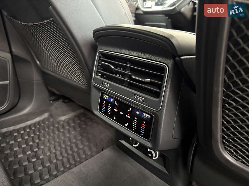Позашляховик / Кросовер Audi SQ8 2019 в Рівному фото 51 Позашляховик / Кросовер Audi SQ8 2019 в Рівному