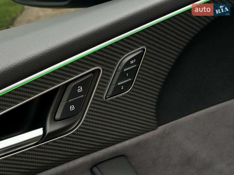 Внедорожник / Кроссовер Audi SQ8 2024 в Киеве