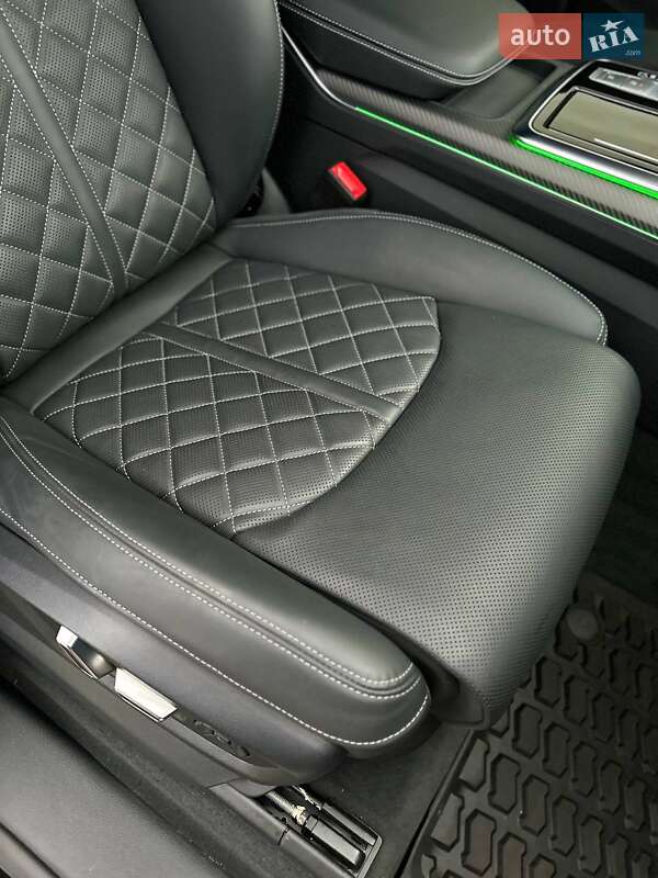 Внедорожник / Кроссовер Audi SQ8 2024 в Киеве