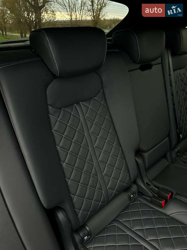Внедорожник / Кроссовер Audi SQ8 2024 в Киеве