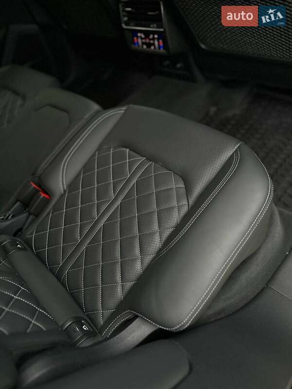 Внедорожник / Кроссовер Audi SQ8 2024 в Киеве