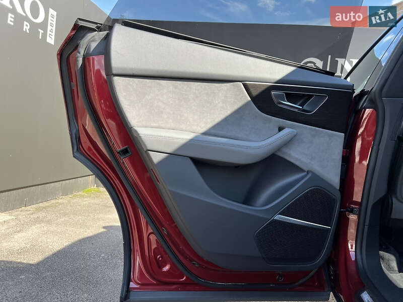 Позашляховик / Кросовер Audi SQ8 2020 в Львові