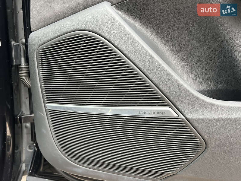 Внедорожник / Кроссовер Audi SQ8 2020 в Бердичеве фото 37 Внедорожник / Кроссовер Audi SQ8 2020 в Бердичеве