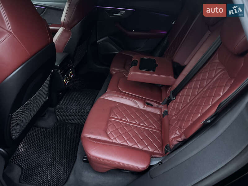 Внедорожник / Кроссовер Audi SQ8 2020 в Киеве
