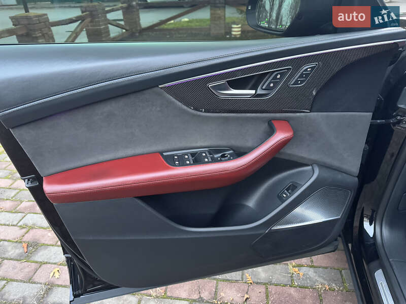 Внедорожник / Кроссовер Audi SQ8 2020 в Киеве