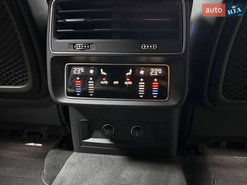 Позашляховик / Кросовер Audi SQ8 2024 в Києві фото 69 Позашляховик / Кросовер Audi SQ8 2024 в Києві