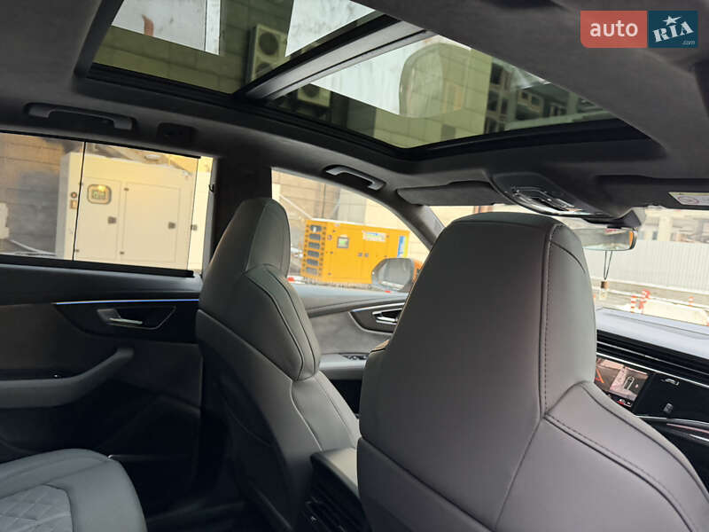 Внедорожник / Кроссовер Audi SQ8 2021 в Киеве
