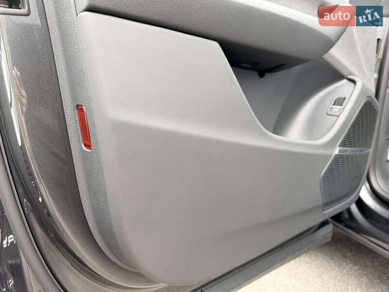 Внедорожник / Кроссовер Audi SQ8 2025 в Киеве