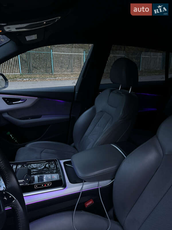Внедорожник / Кроссовер Audi SQ8 2020 в Львове