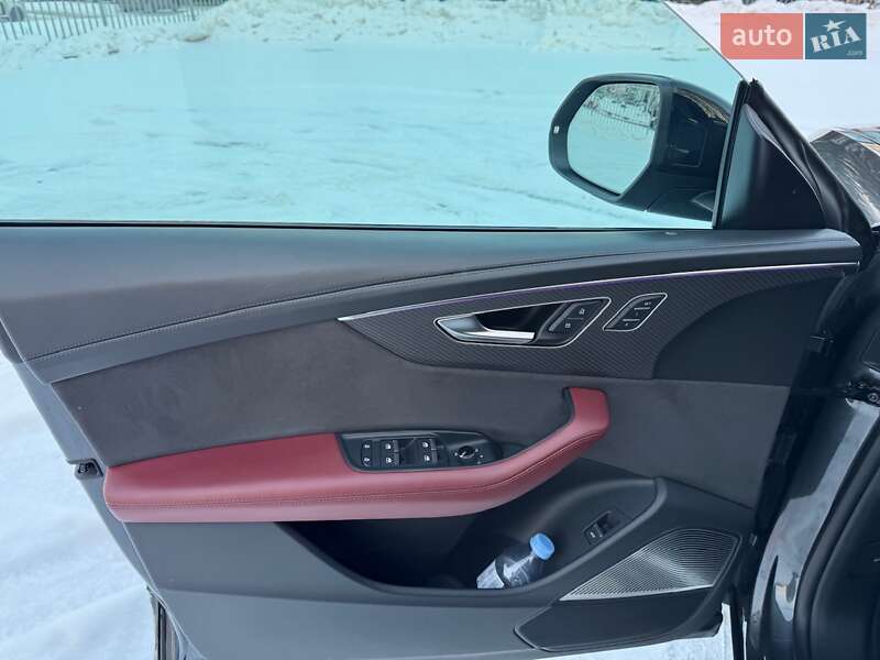 Внедорожник / Кроссовер Audi SQ8 2024 в Киеве