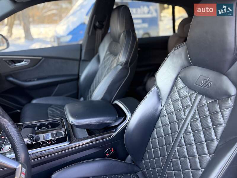 Позашляховик / Кросовер Audi SQ8 2020 в Львові