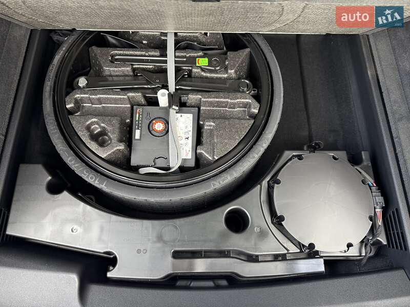 Внедорожник / Кроссовер Audi SQ8 2023 в Одессе