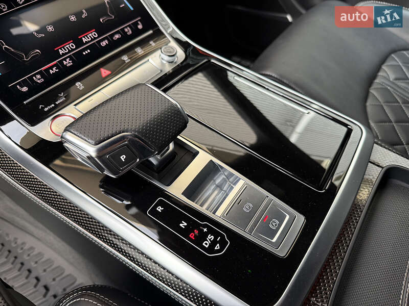 Внедорожник / Кроссовер Audi SQ8 2019 в Ровно