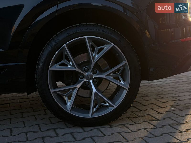 Внедорожник / Кроссовер Audi SQ8 2019 в Хмельницком