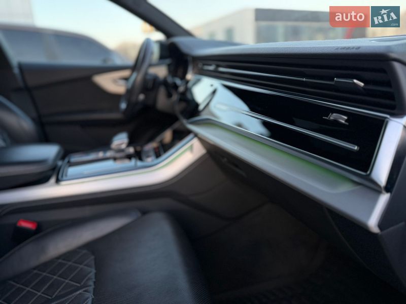 Внедорожник / Кроссовер Audi SQ8 2019 в Хмельницком