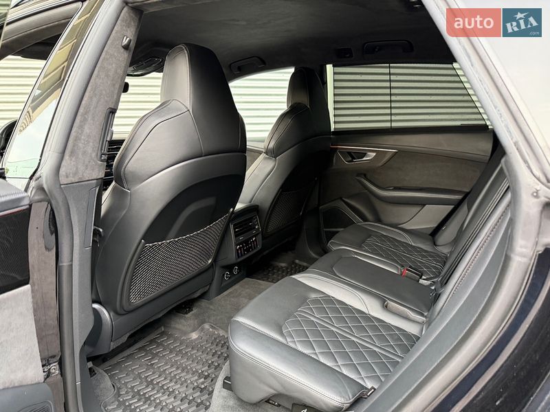 Внедорожник / Кроссовер Audi SQ8 2019 в Ровно