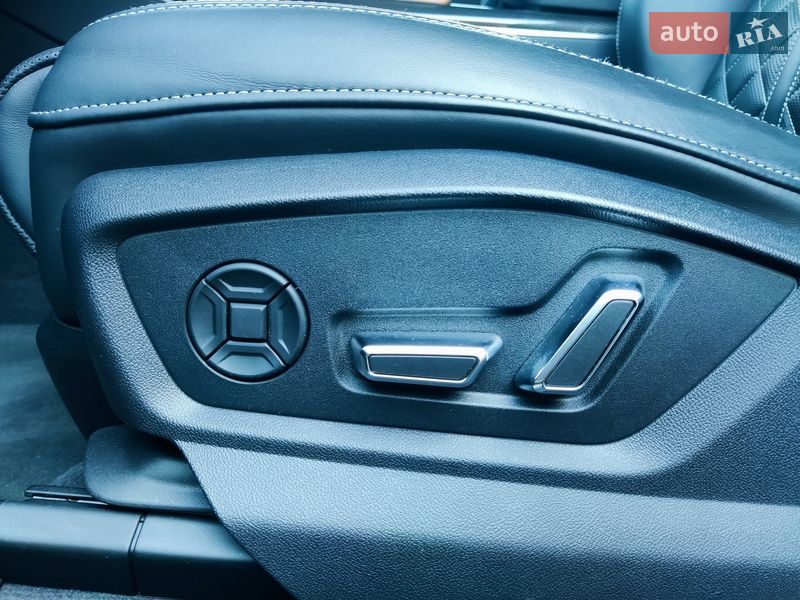 Позашляховик / Кросовер Audi SQ8 2021 в Києві