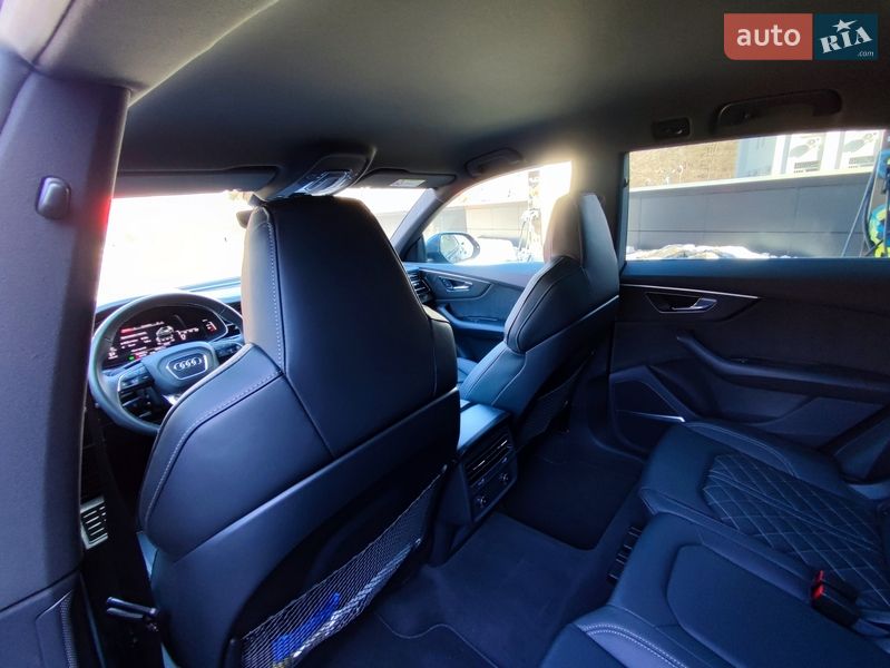 Позашляховик / Кросовер Audi SQ8 2021 в Києві