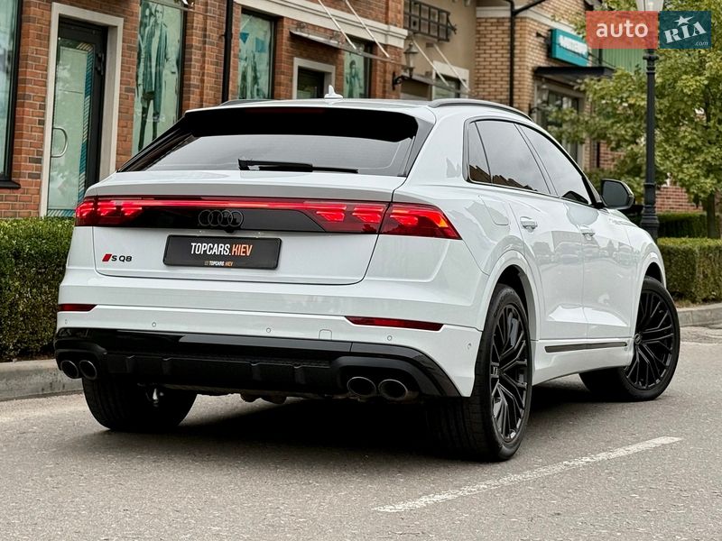 Внедорожник / Кроссовер Audi SQ8 2024 в Киеве