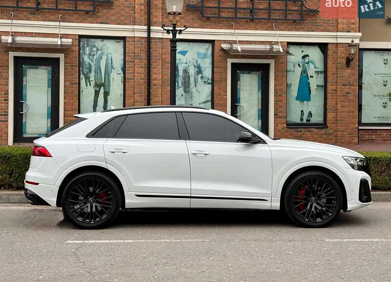 Внедорожник / Кроссовер Audi SQ8 2024 в Киеве