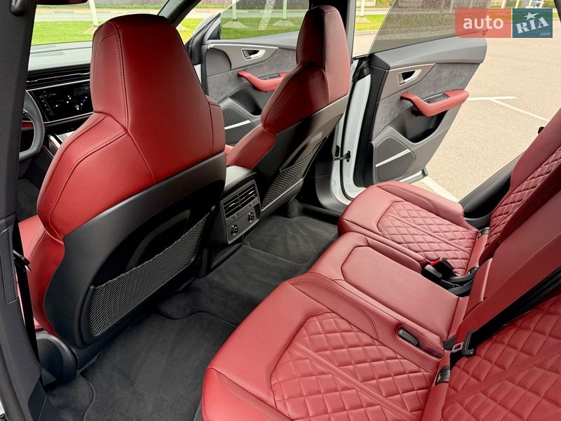 Внедорожник / Кроссовер Audi SQ8 2024 в Киеве