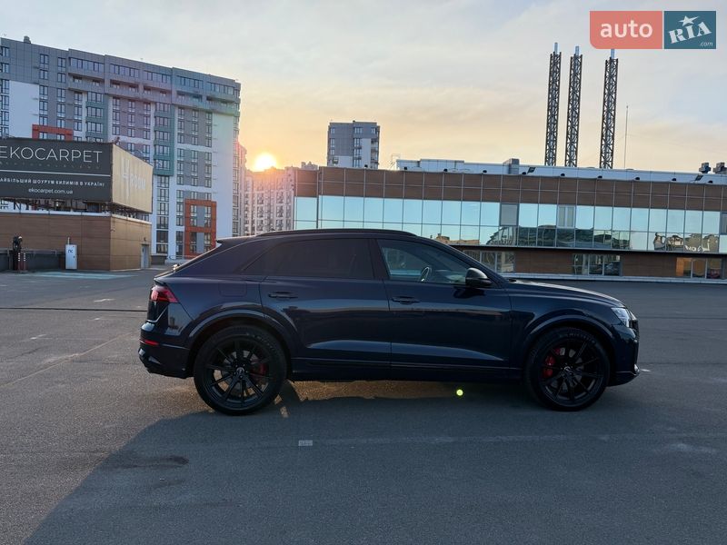 Внедорожник / Кроссовер Audi SQ8 2024 в Киеве