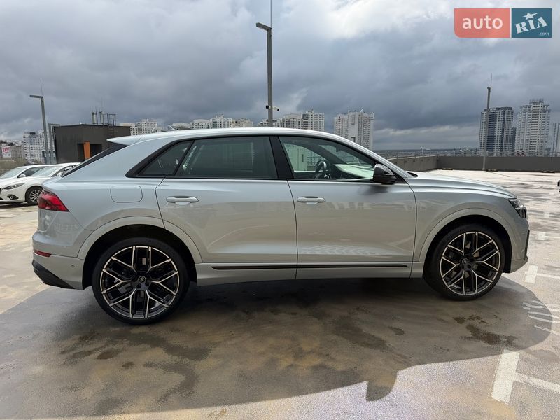 Внедорожник / Кроссовер Audi SQ8 2025 в Киеве